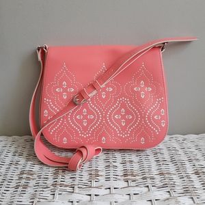 👜💖Vera Bradley Laser-Cut Saddle Crossbody Coral
